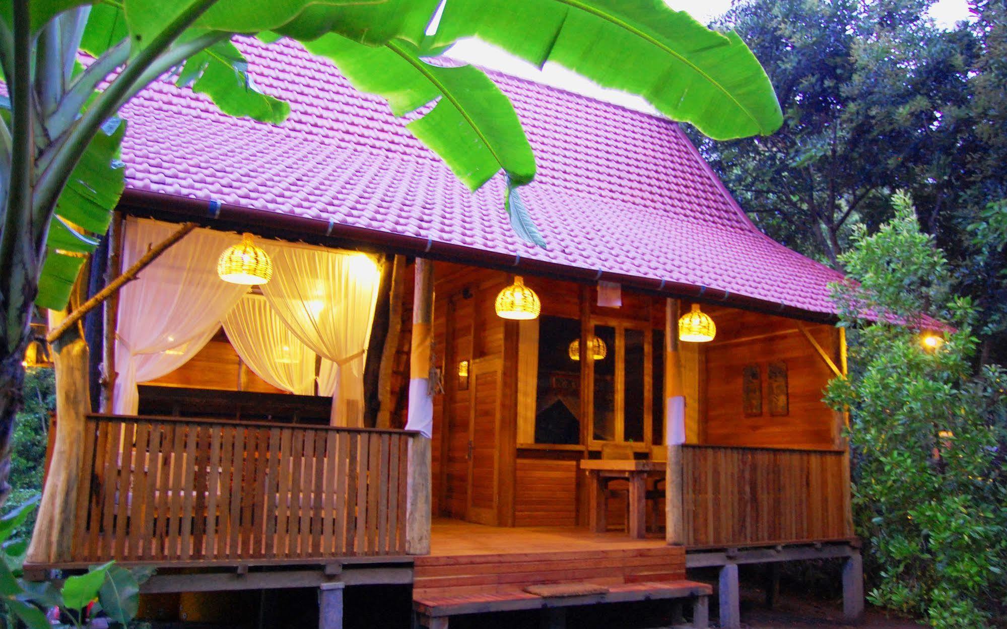 Indo Rumah Zengarden Pabean Buleleng Екстериор снимка